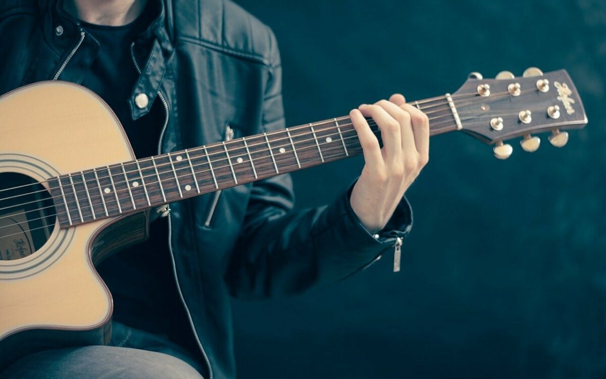 Guitar 756326 1280 Guitar 756326 1280